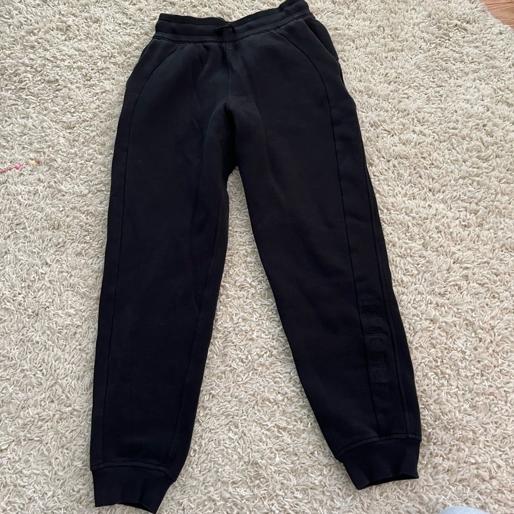 lululemon scuba joggers black logo size 4
